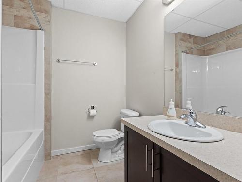 102 10524 77 Avenue, Edmonton, AB - Indoor Photo Showing Bathroom