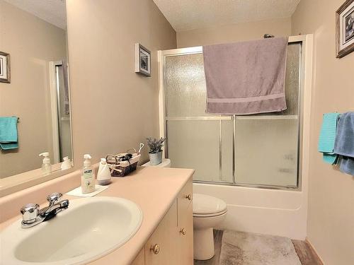 108D 122 Westpark, Fort Saskatchewan, AB - Indoor Photo Showing Bathroom