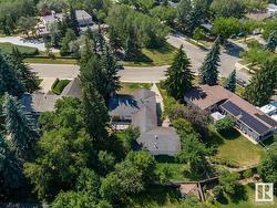 204 QUESNELL CR NW  Edmonton, AB T5R 5P3