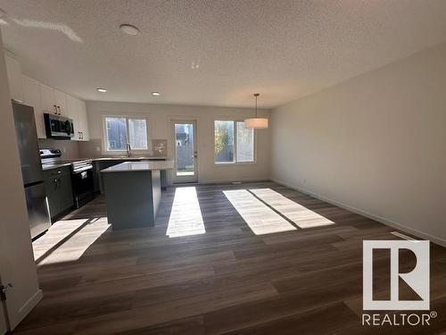 6 13119 209 Street, Edmonton, AB - Indoor