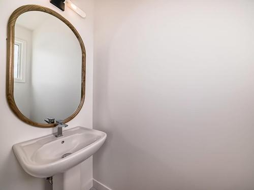 3344 168 Street, Edmonton, AB - Indoor Photo Showing Bathroom