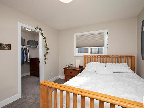 44 Amesbury Wynd, Sherwood Park, AB - Indoor Photo Showing Bedroom