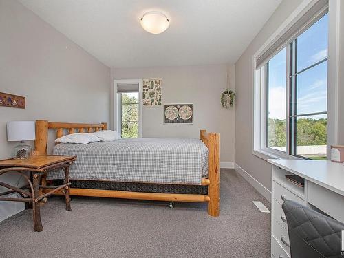 44 Amesbury Wynd, Sherwood Park, AB - Indoor Photo Showing Bedroom