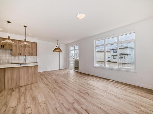 3346 168 Street, Edmonton, AB - Indoor Photo Showing Kitchen