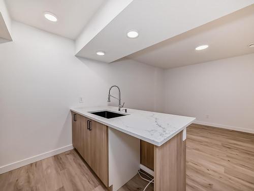 3346 168 Street, Edmonton, AB - Indoor Photo Showing Kitchen