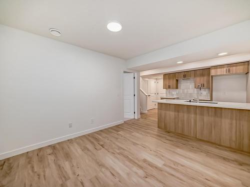 3346 168 Street, Edmonton, AB - Indoor Photo Showing Kitchen