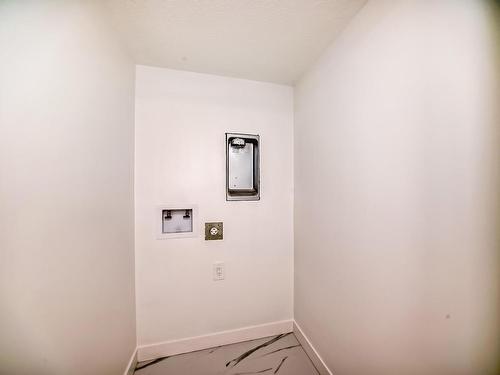 3346 168 Street, Edmonton, AB - Indoor Photo Showing Other Room