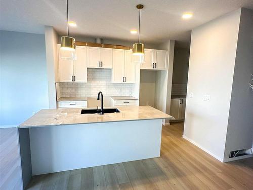 1835 Westerra Loop, Stony Plain, AB - Indoor Photo Showing Kitchen