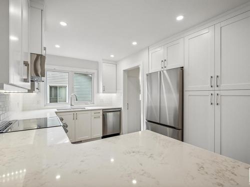 Edmonton, AB - Indoor Photo Showing Kitchen With Double Sink With Upgraded Kitchen