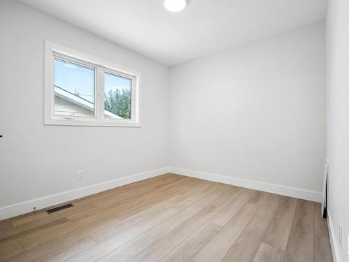 Edmonton, AB - Indoor Photo Showing Other Room