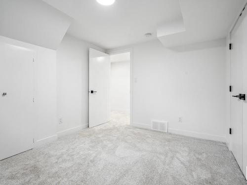 Edmonton, AB - Indoor Photo Showing Other Room