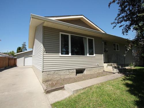 84 Arlington Dr, St. Albert, AB 