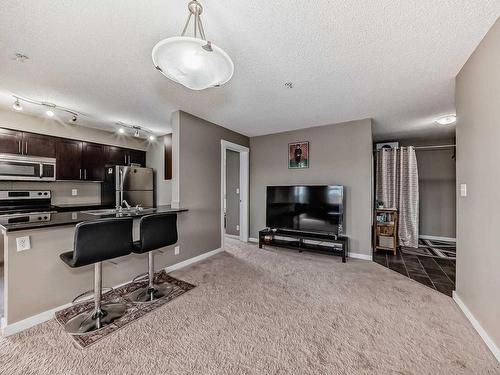 202 5390 Chappelle Road, Edmonton, AB - Indoor Photo Showing Other Room