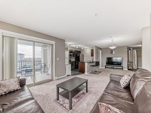 202 5390 Chappelle Road, Edmonton, AB - Indoor Photo Showing Living Room