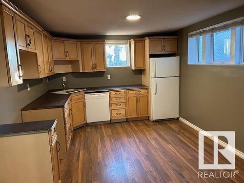 10341 149 Street, Edmonton, AB - Indoor Photo Showing Kitchen