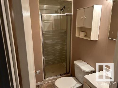 10341 149 Street, Edmonton, AB - Indoor Photo Showing Bathroom