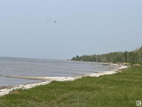 Scenic Sands 4 Macdonald Dr, Rural Stettler County, AB 