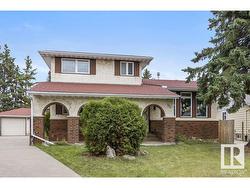 103 HARRISON DR NW  Edmonton, AB T5A 2M6