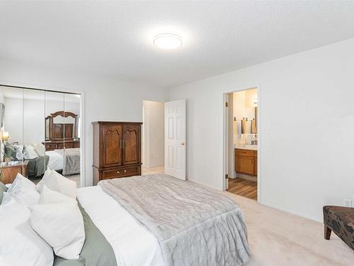 17207 91 Street, Edmonton, AB - Indoor Photo Showing Bedroom