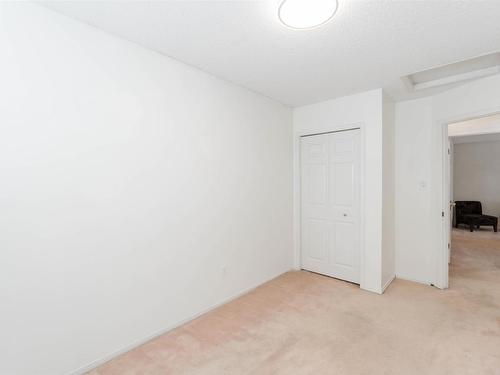 17207 91 Street, Edmonton, AB - Indoor Photo Showing Other Room