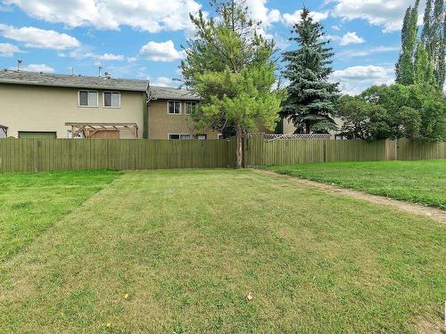 904 Abbottsfield Road, Edmonton, AB - Outdoor