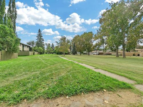 904 Abbottsfield Road, Edmonton, AB - Outdoor