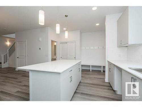 2431 Trumpeter Wy Nw, Edmonton, AB 