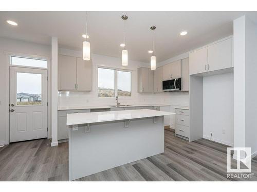 2431 Trumpeter Wy Nw, Edmonton, AB 