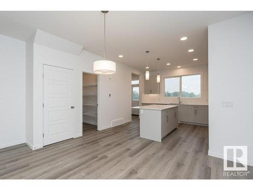 2433 Trumpeter Way, Edmonton, AB - Indoor Photo Showing Kitchen