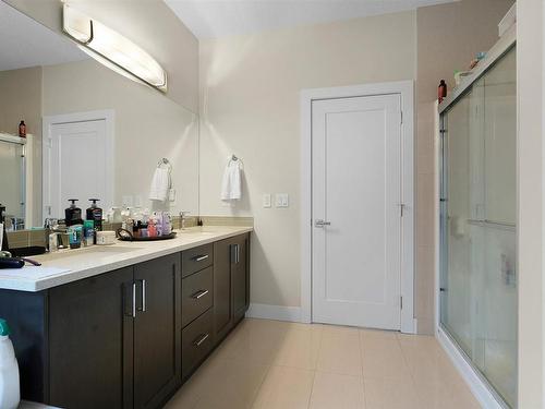 1540 151 Avenue, Edmonton, AB - Indoor Photo Showing Bathroom