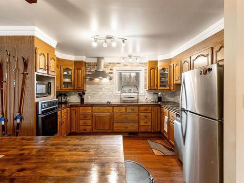 48030B Rge Road 85, Rural Brazeau County, AB - Indoor Photo Showing Kitchen