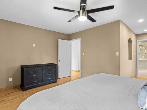 277 52514 Rge Road 223, Rural Strathcona County, AB - Indoor Photo Showing Bedroom