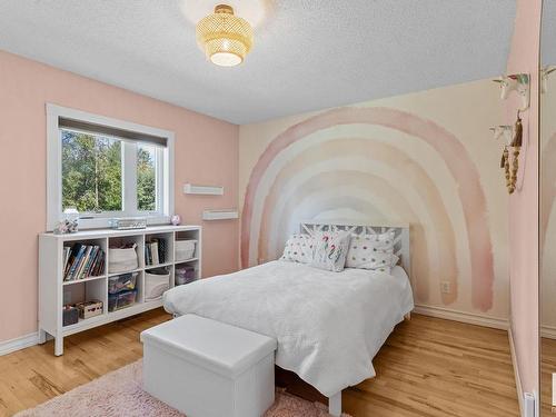 277 52514 Rge Road 223, Rural Strathcona County, AB - Indoor Photo Showing Bedroom