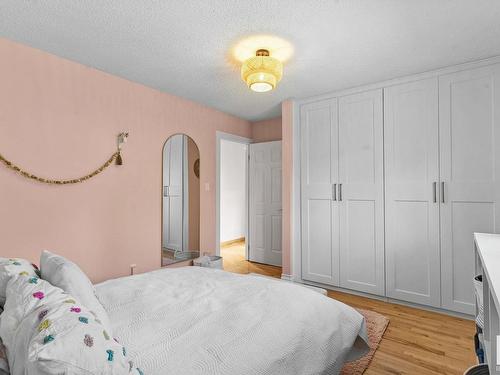 277 52514 Rge Road 223, Rural Strathcona County, AB - Indoor Photo Showing Bedroom