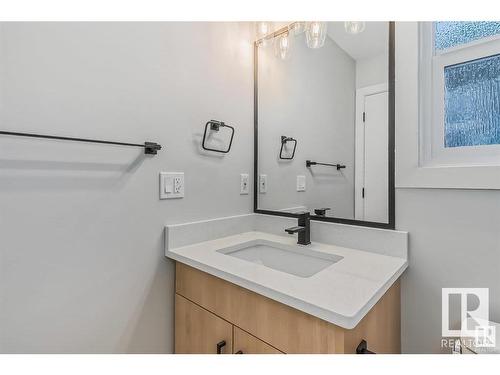 28 Resplendent Way, St. Albert, AB - Indoor Photo Showing Bathroom