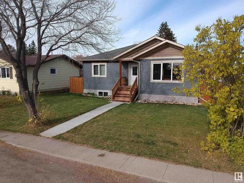 5012 48 Av, Onoway, AB 