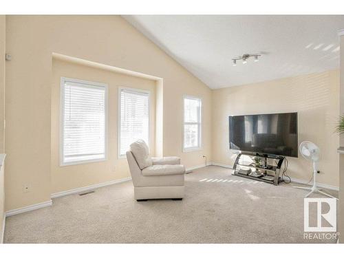 1566 34A Avenue, Edmonton, AB - Indoor Photo Showing Living Room