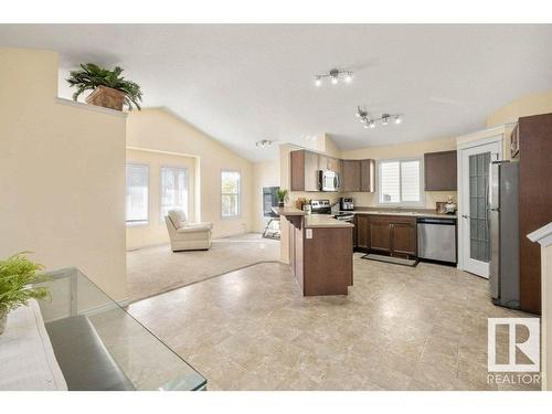 1566 34A Avenue, Edmonton, AB - Indoor Photo Showing Kitchen