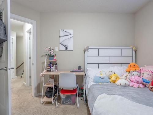 28 9515 160 Avenue, Edmonton, AB - Indoor Photo Showing Bedroom