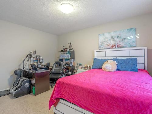 28 9515 160 Avenue, Edmonton, AB - Indoor Photo Showing Bedroom