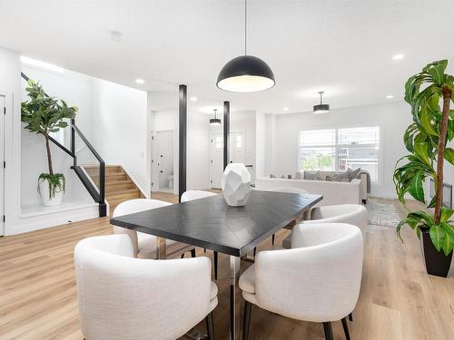 6923 Johnnie Caine Way, Edmonton, AB - Indoor Photo Showing Dining Room