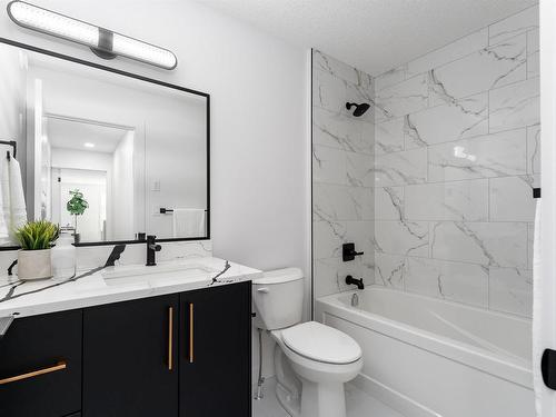 6923 Johnnie Caine Way, Edmonton, AB - Indoor Photo Showing Bathroom