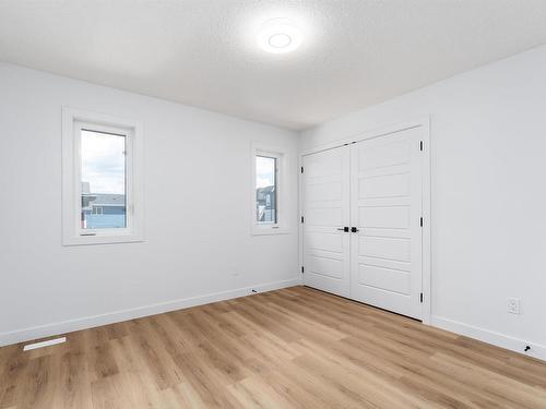 6923 Johnnie Caine Way, Edmonton, AB - Indoor Photo Showing Other Room