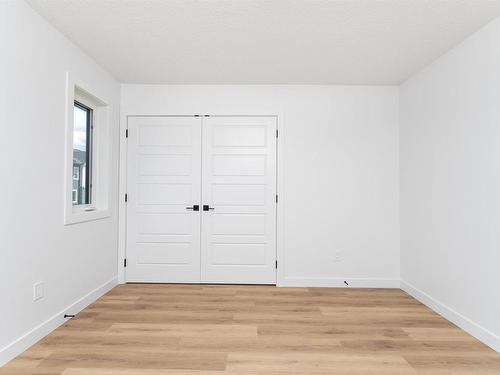 6923 Johnnie Caine Way, Edmonton, AB - Indoor Photo Showing Other Room