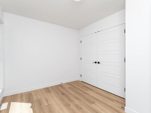 6923 Johnnie Caine Way, Edmonton, AB - Indoor Photo Showing Other Room