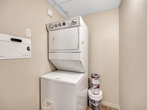 318 2503 Hanna Crescent, Edmonton, AB - Indoor Photo Showing Laundry Room