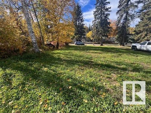 26 Pine Cr, Rural Parkland County, AB 