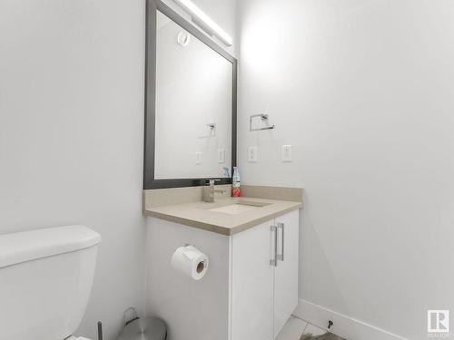 6056 179 Avenue, Edmonton, AB - Indoor Photo Showing Bathroom