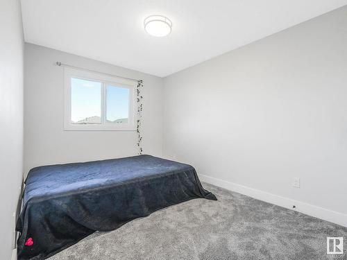 6056 179 Avenue, Edmonton, AB - Indoor Photo Showing Bedroom