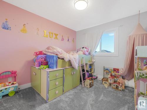 6056 179 Avenue, Edmonton, AB - Indoor Photo Showing Bedroom